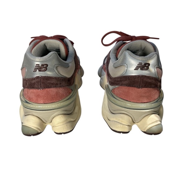 New Balance 9060 Cherry Blossom Size M10/W11.5 with Box - Picture 5 of 8